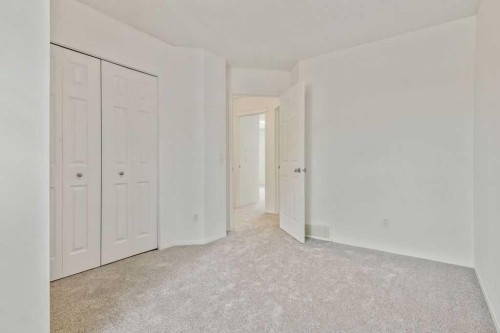 280 Panora Close Nw, Calgary, AB - Indoor Photo Showing Other Room