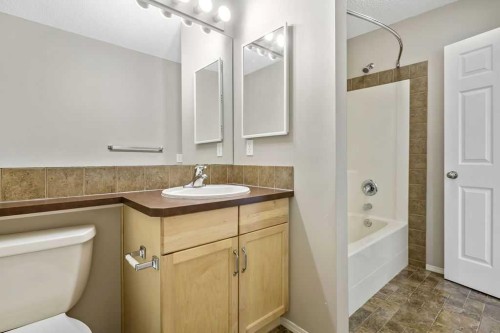 280 Panora Close Nw, Calgary, AB - Indoor Photo Showing Bathroom
