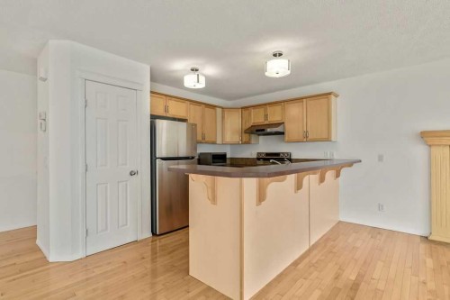 280 Panora Close Nw, Calgary, AB - Indoor Photo Showing Kitchen