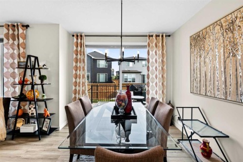 43 Hotchkiss Row Se, Calgary, AB - Indoor