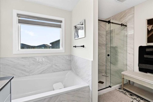 43 Hotchkiss Row Se, Calgary, AB - Indoor Photo Showing Bathroom