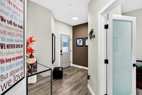 43 Hotchkiss Row Se, Calgary, AB - Indoor Photo Showing Other Room