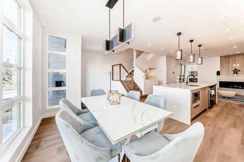 1607 37 Avenue Sw, Calgary, AB - Indoor