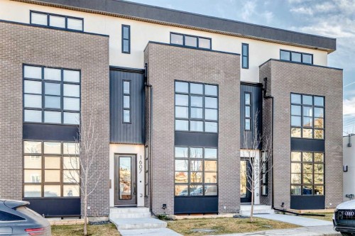 1607 37 Avenue Sw, Calgary, AB - Outdoor With Facade