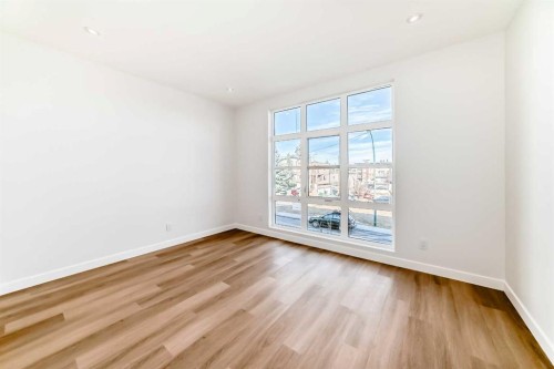 1607 37 Avenue Sw, Calgary, AB - Indoor Photo Showing Other Room