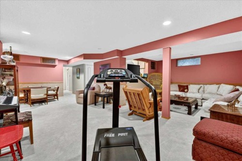 1123 48 Avenue Nw, Calgary, AB - Indoor