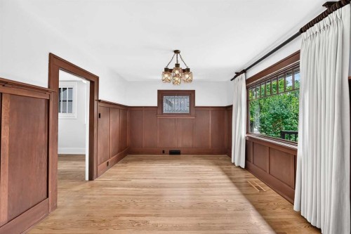 226 Superior Avenue Sw, Calgary, AB - Indoor Photo Showing Other Room