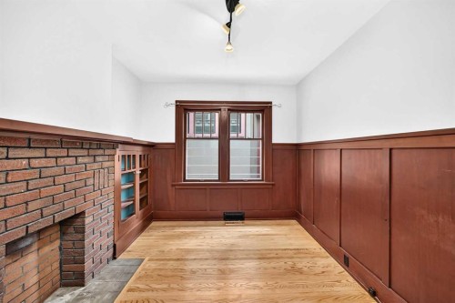 226 Superior Avenue Sw, Calgary, AB - Indoor Photo Showing Other Room