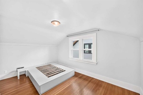 226 Superior Avenue Sw, Calgary, AB - Indoor Photo Showing Other Room