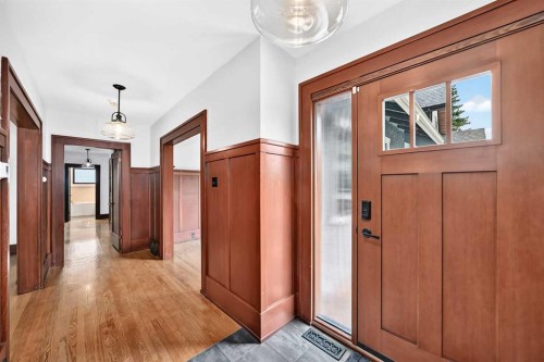 226 Superior Avenue Sw, Calgary, AB - Indoor Photo Showing Other Room