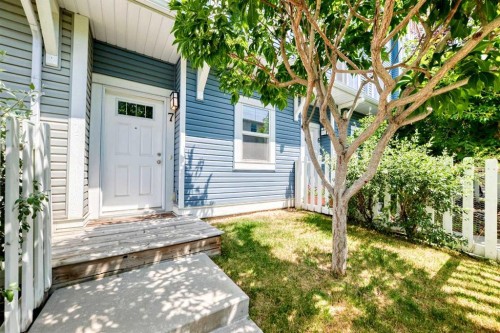 7 Stonehouse Crescent NW High River, AB T1V 0G3