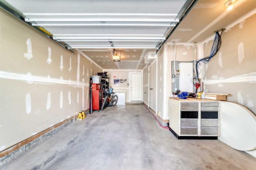 7 Stonehouse Crescent Nw, High River, AB - Indoor Photo Showing Garage