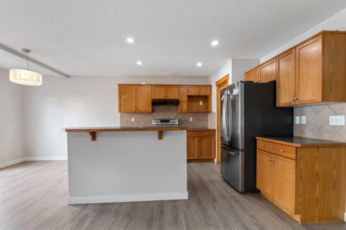 124 Saddlecrest Boulevard Ne, Calgary, AB - Indoor Photo Showing Kitchen