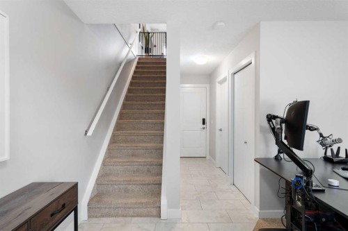 426 Nolan Hill Boulevard Nw, Calgary, AB - Indoor Photo Showing Other Room