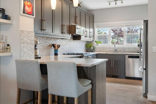 426 Nolan Hill Boulevard Nw, Calgary, AB - Indoor Photo Showing Kitchen With Upgraded Kitchen