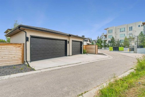 78 Valour Circle Sw, Calgary, AB 