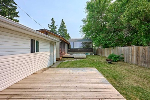 4820 49 Avenue Nw, Calgary, AB - Outdoor With Exterior