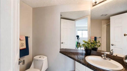 515-3515 Hawksbrow Point Nw, Calgary, AB - Indoor Photo Showing Bathroom