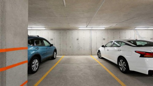 515-3515 Hawksbrow Point Nw, Calgary, AB - Indoor Photo Showing Garage