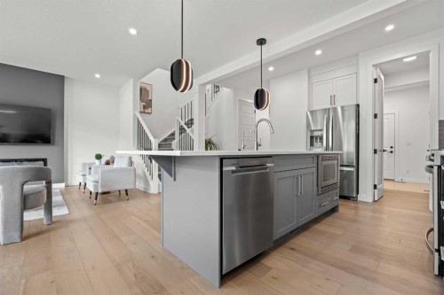 389 Crimson Ridge Place Nw, Calgary, AB - Indoor Photo Showing Kitchen With Upgraded Kitchen