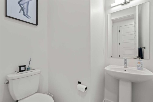 389 Crimson Ridge Place Nw, Calgary, AB - Indoor Photo Showing Bathroom