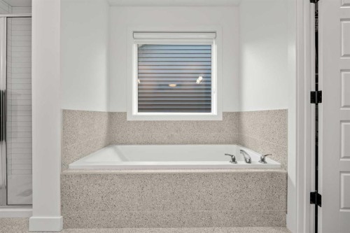 389 Crimson Ridge Place Nw, Calgary, AB - Indoor Photo Showing Bathroom