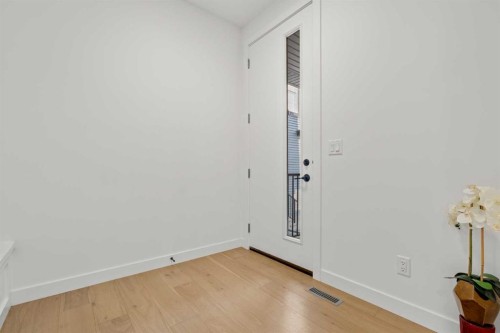 389 Crimson Ridge Place Nw, Calgary, AB - Indoor Photo Showing Other Room