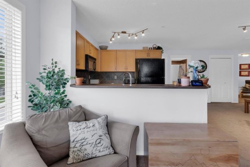 7201-70 Panamount Drive Nw, Calgary, AB - Indoor
