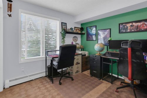 7201-70 Panamount Drive Nw, Calgary, AB - Indoor Photo Showing Office