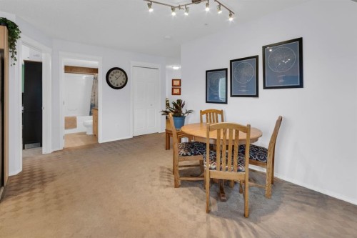 7201-70 Panamount Drive Nw, Calgary, AB - Indoor Photo Showing Dining Room