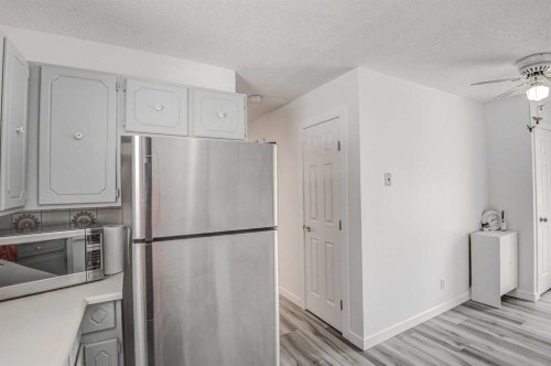 184 Erin Croft Crescent Se, Calgary, AB - Indoor Photo Showing Other Room
