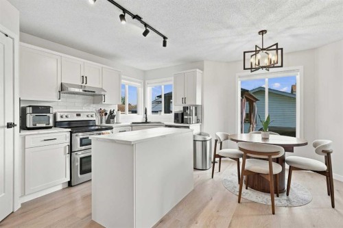 61 Mt Aberdeen Circle Se, Calgary, AB - Indoor Photo Showing Kitchen