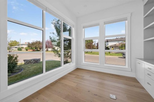1704 26A Street Sw, Calgary, AB - Indoor Photo Showing Other Room