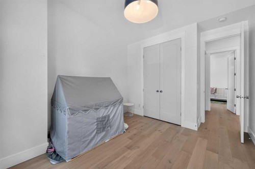 1704 26A Street Sw, Calgary, AB - Indoor