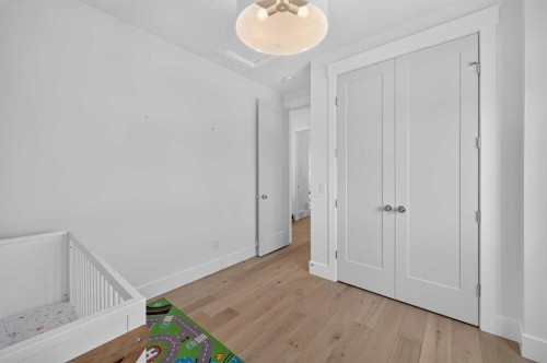 1704 26A Street Sw, Calgary, AB - Indoor Photo Showing Other Room