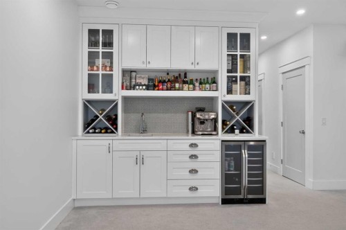 1704 26A Street Sw, Calgary, AB - Indoor Photo Showing Other Room
