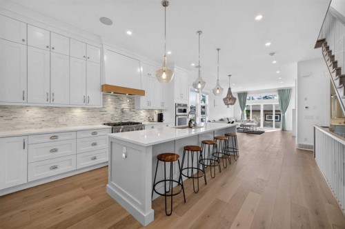 1704 26A Street Sw, Calgary, AB - Indoor Photo Showing Kitchen With Upgraded Kitchen