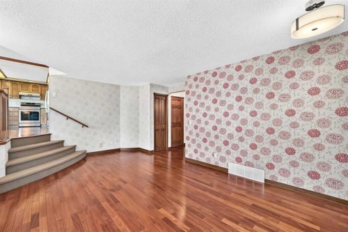 2509 Douglas Woods Link Se, Calgary, AB - Indoor