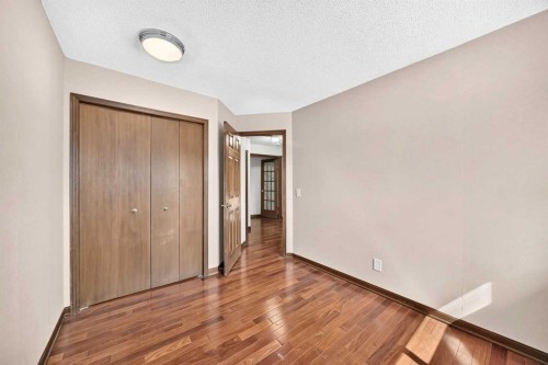 2509 Douglas Woods Link Se, Calgary, AB - Indoor Photo Showing Other Room