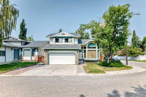 2509 Douglas Woods Link Se, Calgary, AB - Outdoor With Facade