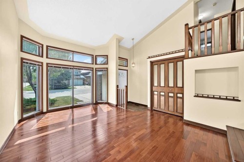 2509 Douglas Woods Link Se, Calgary, AB - Indoor Photo Showing Other Room