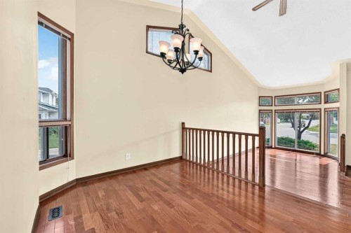 2509 Douglas Woods Link Se, Calgary, AB - Indoor Photo Showing Other Room