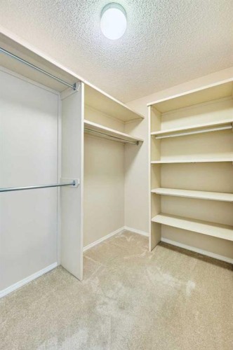 46 Hampstead Manor Nw, Calgary, AB - Indoor Photo Showing Other Room