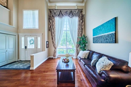 46 Hampstead Manor Nw, Calgary, AB - Indoor Photo Showing Other Room