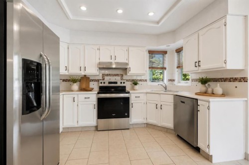 136 Harvest Hills Drive Ne, Calgary, AB - Indoor Photo Showing Kitchen
