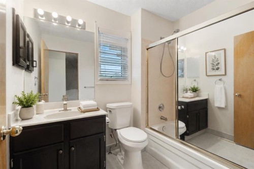 136 Harvest Hills Drive Ne, Calgary, AB - Indoor Photo Showing Bathroom