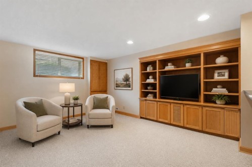 136 Harvest Hills Drive Ne, Calgary, AB - Indoor