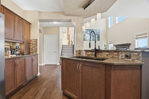133 Aspen Stone Road Sw, Calgary, AB - Indoor Photo Showing Kitchen