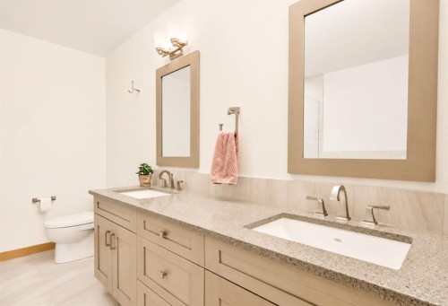 209-707 Spring Creek Drive, Canmore, AB - Indoor Photo Showing Bathroom