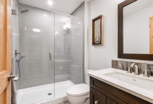 209-707 Spring Creek Drive, Canmore, AB - Indoor Photo Showing Bathroom